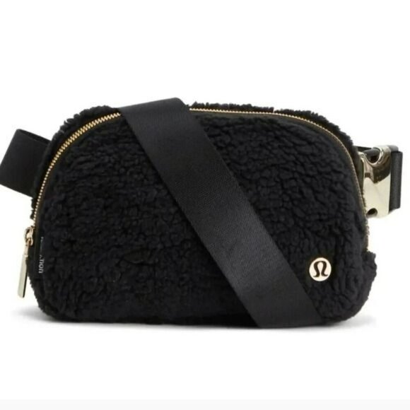 Lululemon, New, Black Everywhere Fleece Gold Tone Hardware 1L Belt Bag - Picture 1 of 13